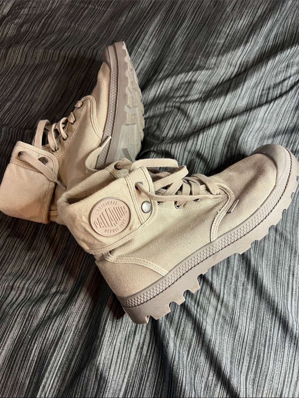Palladium Baggy boots.